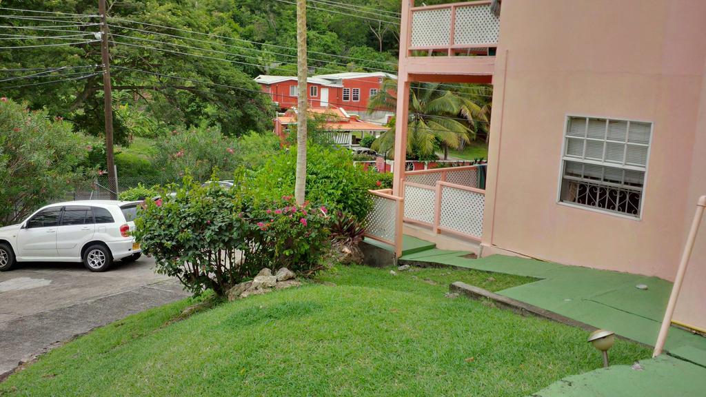 Bougainvillea Apartments St. George's Buitenkant foto