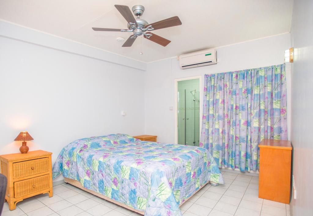 Bougainvillea Apartments St. George's Buitenkant foto